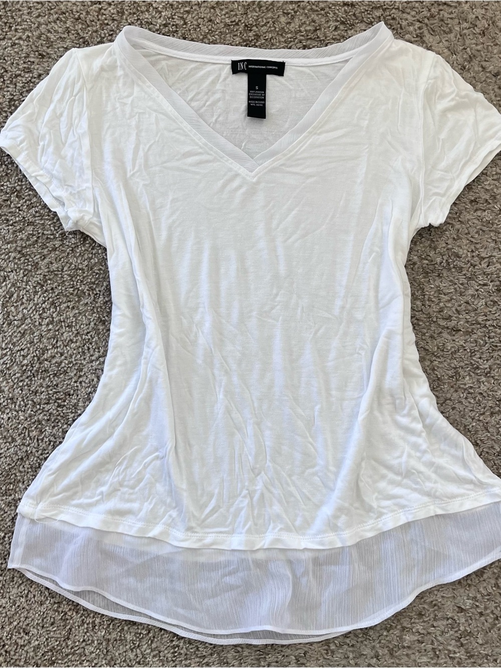 INC International Concepts White V-Neck Short Sleeve Top with Sheer Hem